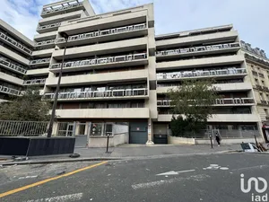 Parking in PARIS (75018)