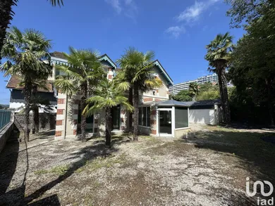 Boutique/Local commercial à PAU (64000)