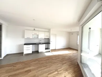 Apartment at BORDEAUX (33100)