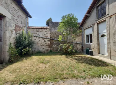 Commercial walls in BELLAC (87300)