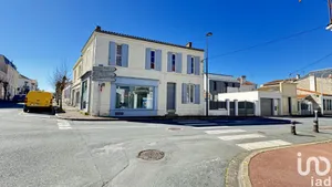 Commercial at FOURAS (17450)