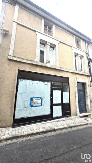 Commercial walls at BARBEZIEUX-SAINT-HILAIRE (16300)