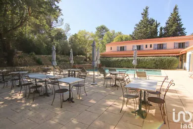 three-star hotel in LE VAL (83143)