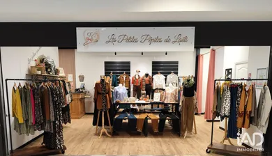 Commercial at ROYE (80700)