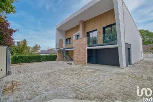 Office in SAINT-THIBAULT-DES-VIGNES (77400)