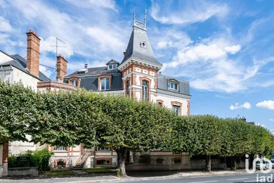 Office in FONTAINEBLEAU (77300)