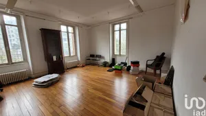 Apartment in LA ROCHE-SUR-YON (85000)