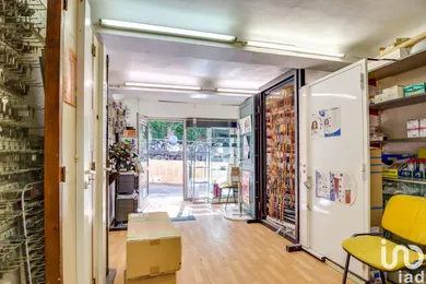 Boutique/Local commercial à AIX-EN-PROVENCE (13100)