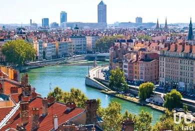 Restaurant at LYON (69001)