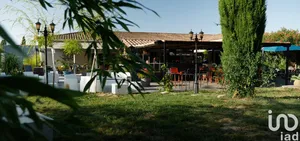 Commercial walls at LES ANGLES (30133)