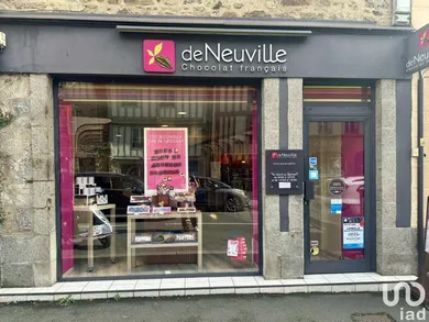 Commercial at LAMBALLE (22400)