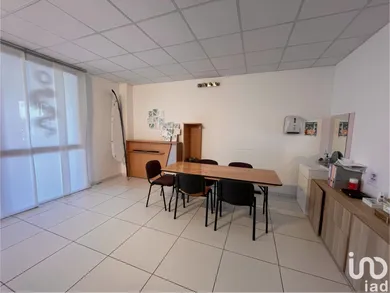 Commercial walls at ARLES (13200)