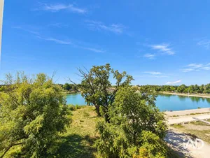 Appartement à MONTEUX (84170)