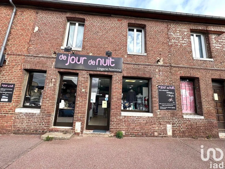 Local commercial 38 m² · à Bourg-Achard · 38 m² · 34 500 €