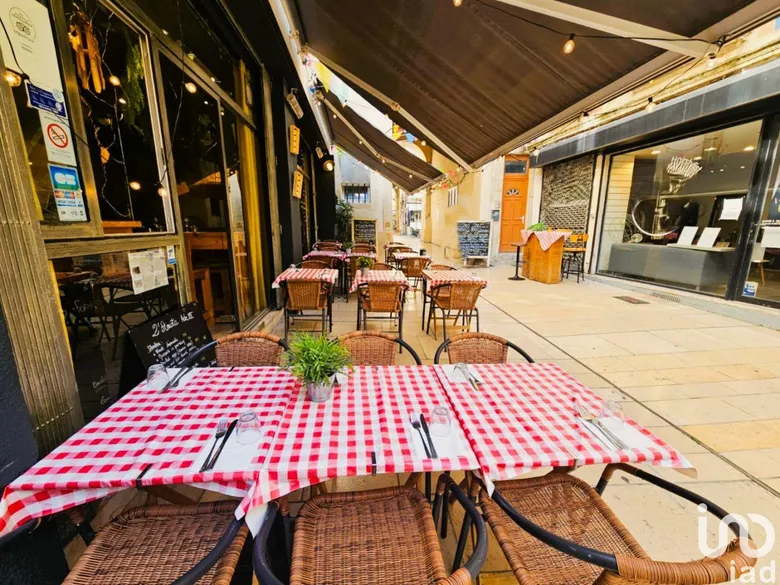 Restaurant à AVIGNON (84000) · 45 m² · 110 000 €