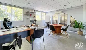 Murs commerciaux à VENELLES (13770)