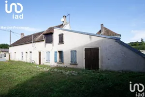 House at LES SIÈGES (89190)