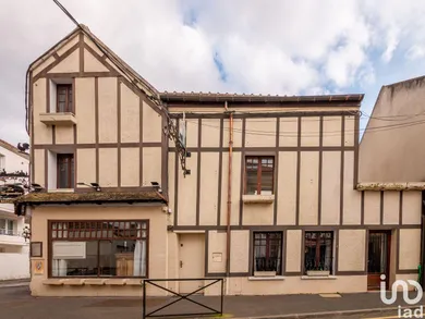 Commercial walls in MEAUX (77100)