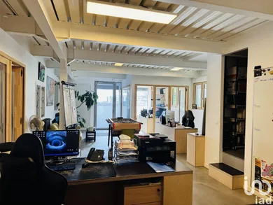 Commercial at MONTREUIL (93100)