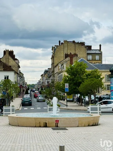 Boutique/Local commercial à CHANTILLY (60500)