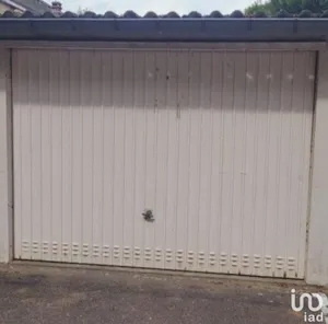 Parking in LOUVIERS (27400)