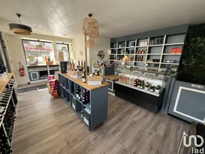 Commercial at LA FERTÉ-GAUCHER (77320)