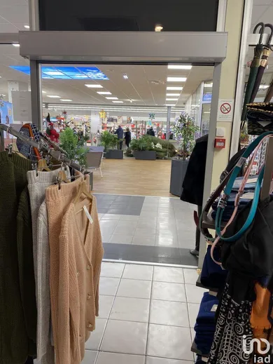 Commercial in LE PERRAY-EN-YVELINES (78610)