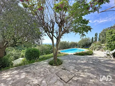 House in SEILLANS (83440)