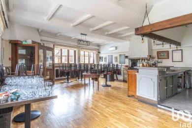 Commercial walls in OSTWALD (67540)