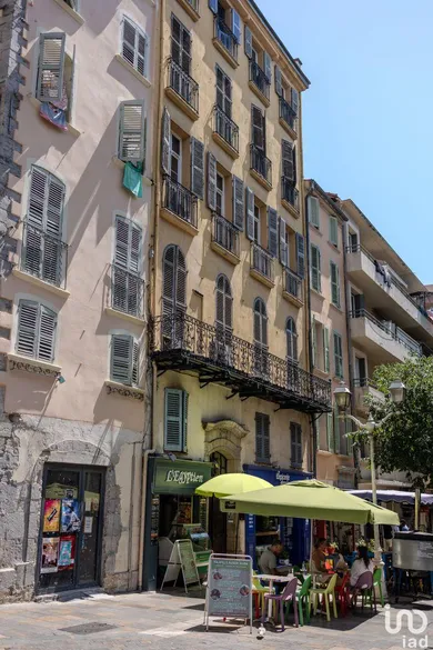 Appartement à TOULON (83000)