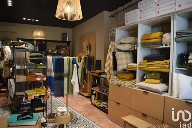 Lease-hold at L'ISLE-SUR-LA-SORGUE (84800)