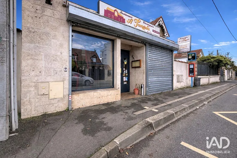 Local commercial 85 m² · à Roissy-en-Brie · 85 m² · 69 000 €