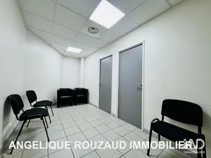 Boutique/Local commercial à LA SEYNE-SUR-MER (83500)