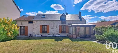 House at CERNY (91590)