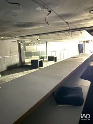 Commercial walls at TARBES (65000)