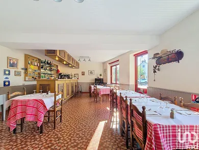 Hotel restaurant in SAINT-AUBIN-LE-MONIAL (03160)