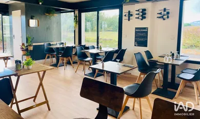 Boutique/Local commercial à MONTAUROUX (83440)
