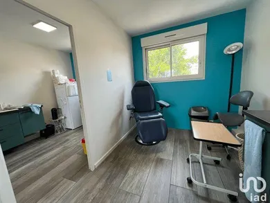 Office in BORDEAUX (33200)