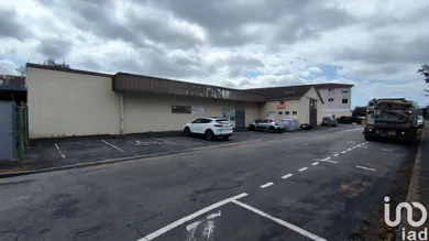 Commercial walls at ARTIX (64170)