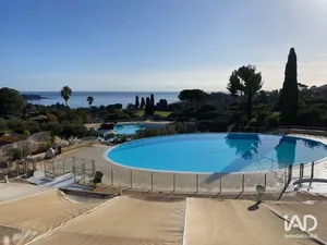 Apartment in SAINT-RAPHAËL (83530)