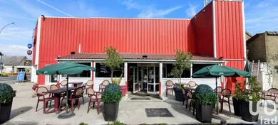 Hotel restaurant in OINVILLE-SAINT-LIPHARD (28310)