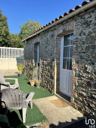 Commercial walls at MONSIREIGNE (85110)