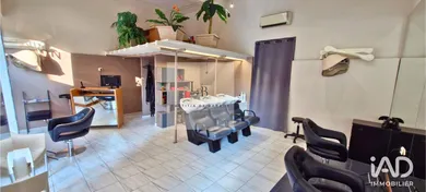 Commercial in NÎMES (30000)