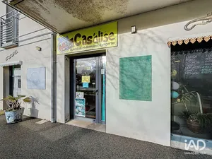 Commercial walls in CONCARNEAU (29900)