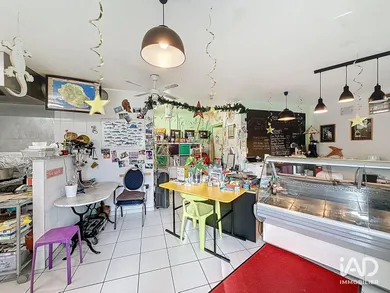 Commercial walls in CONCARNEAU (29900)