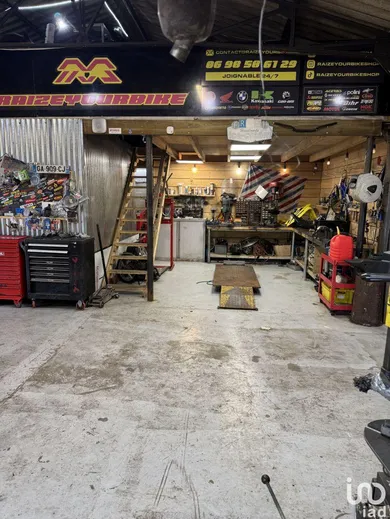 Business asset at AVRAINVILLE (91630)