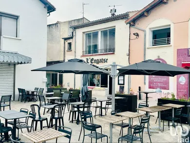 Bar-brasserie at LE THOR (84250)