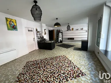 Commercial at PAU (64000)