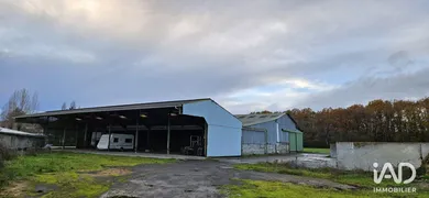 Hangar à LES BROUZILS (85260)