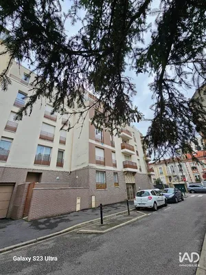 Apartment at AULNAY-SOUS-BOIS (93600)